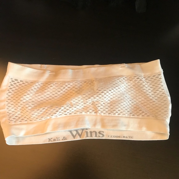 Bandeau with cup inserts & strap - not included - Picture 3 of 4